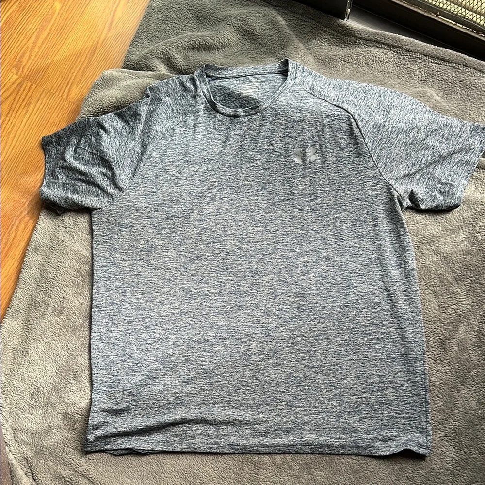 Under Armour Blue and White Short Sleeve Tee - Picture 1 of 5